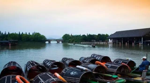 旅游运动鞋哪个牌子好_旅游运动鞋品牌有哪些_运动旅游