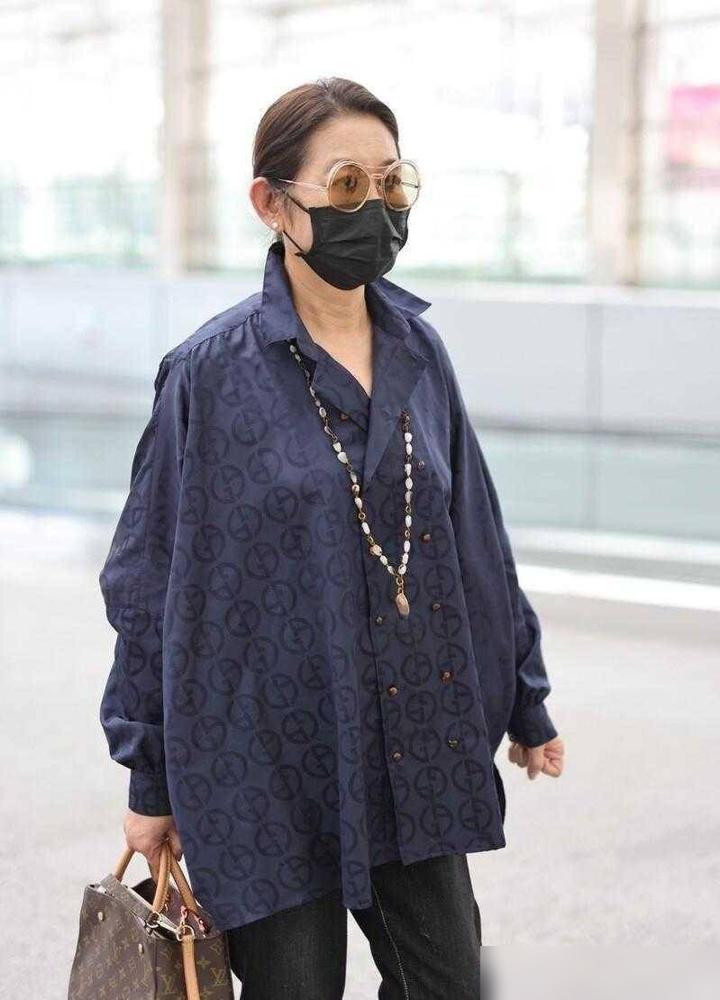 红色的运动鞋_纯红色运动鞋_红色运动鞋